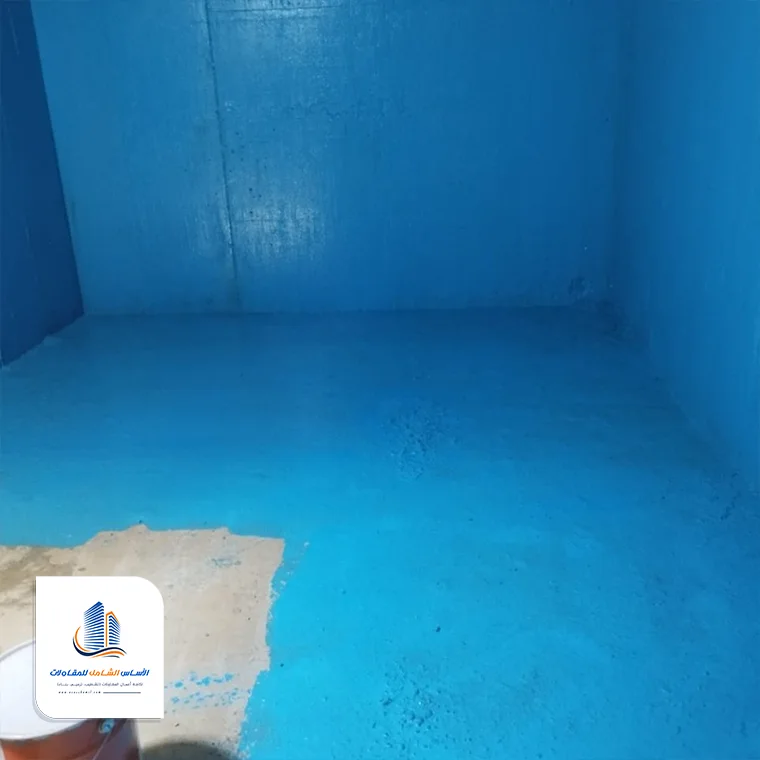 عازل أزرق للخزانات