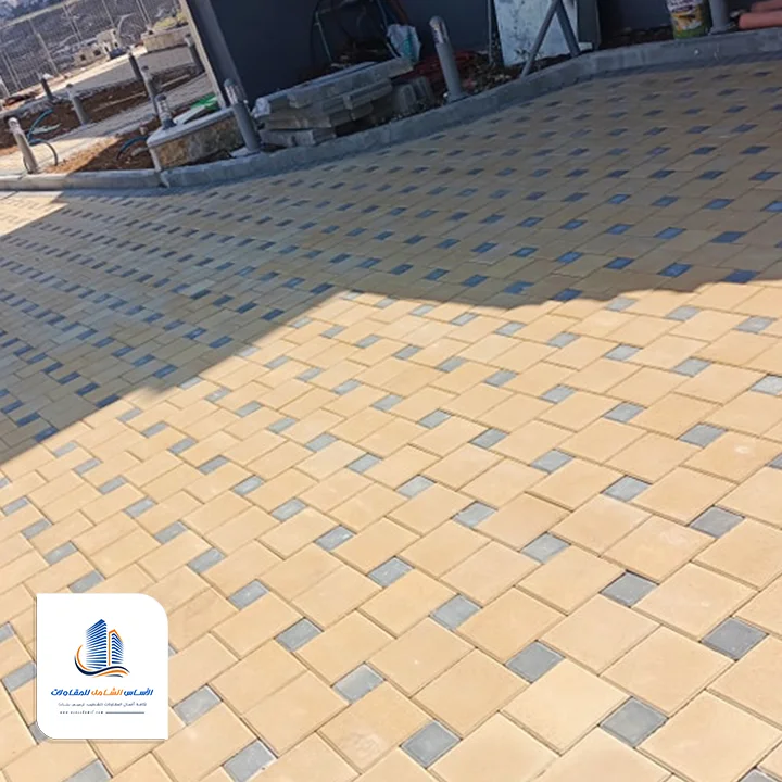 تركيب بلاط الحوش